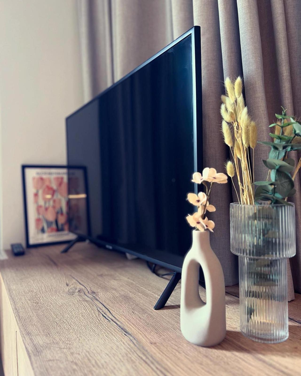 Luxurious Wooden Detail Flat In City Center Chalkís エクステリア 写真