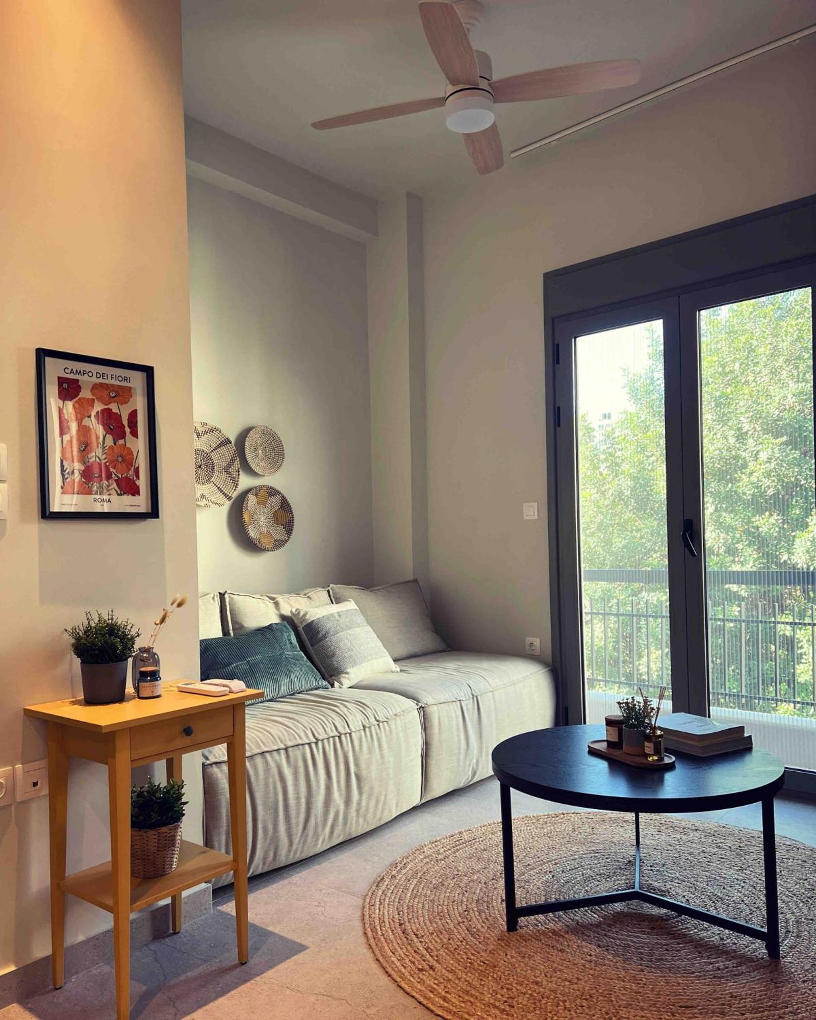 Luxurious Wooden Detail Flat In City Center Chalkís エクステリア 写真